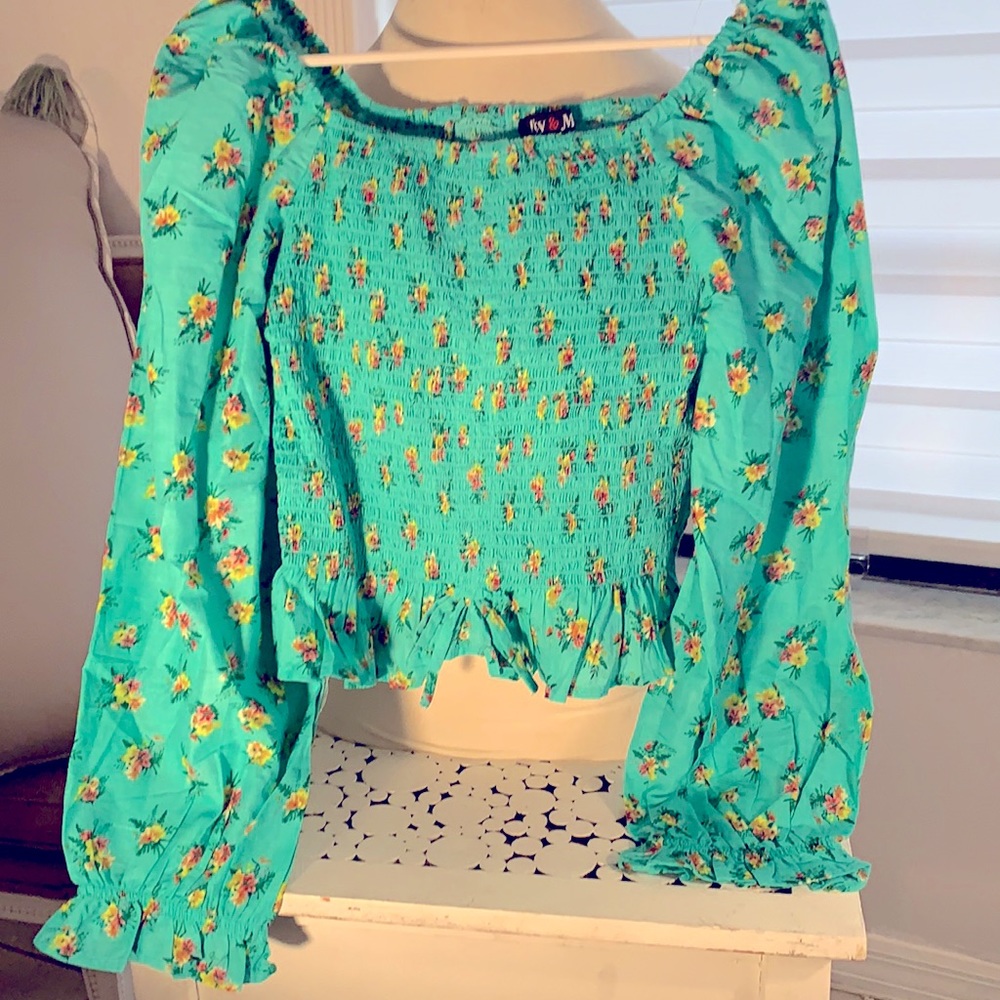 Blouse size large brand new